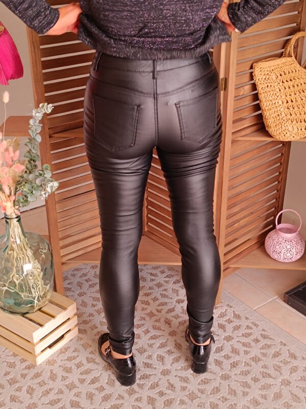 Pantalon Huilé Noir Tina – Image 3